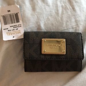 Michael kors wallet brand new with tags
